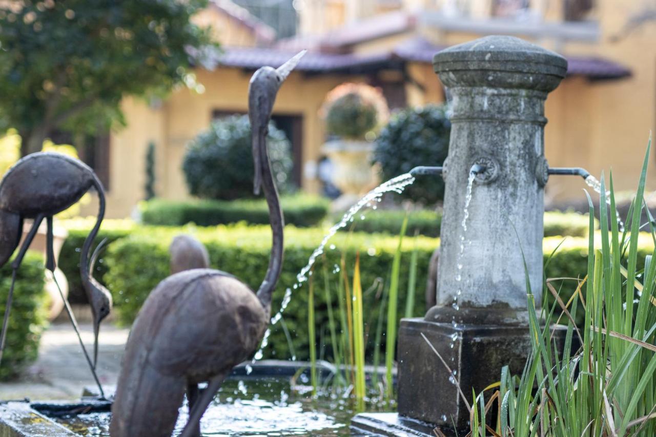 The Tuscan Garden Newcastle Bagian luar foto