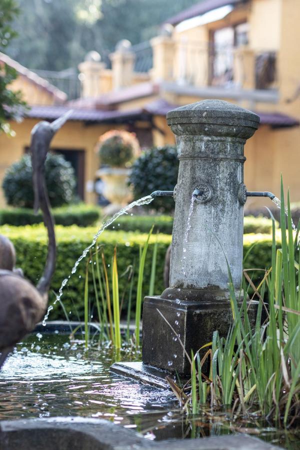 The Tuscan Garden Newcastle Bagian luar foto
