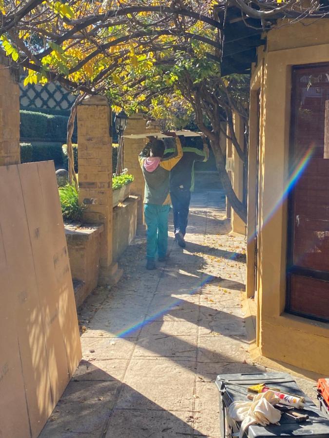 The Tuscan Garden Newcastle Bagian luar foto